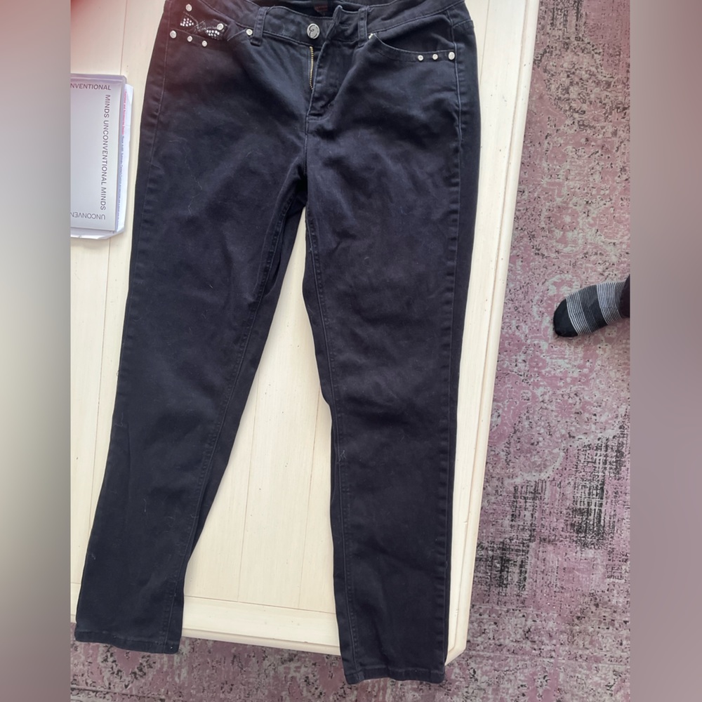 Black studded y2k skinny mid rise jeans with rhinestones size 10 short!!!